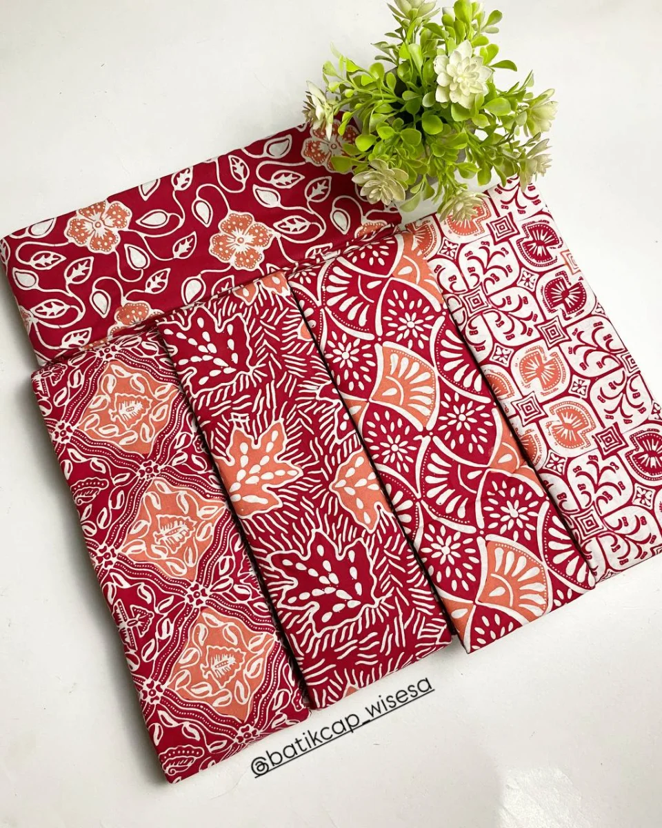 Batik Cap 2 warna, Merah-Peach