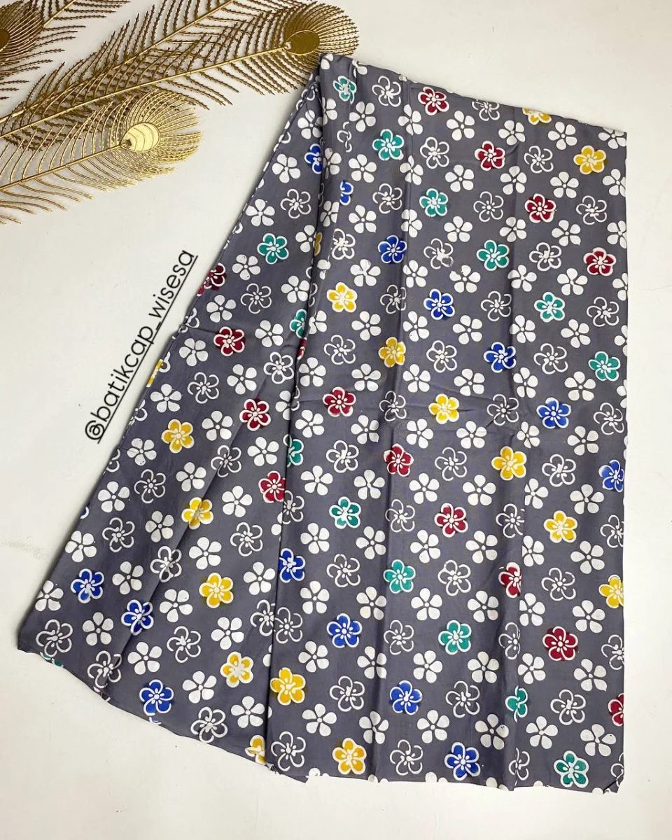 Kain Batik Cap Colet Abu-Abu